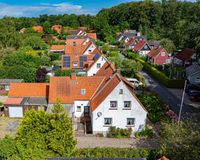 Haus mit Terrasse, Werkstatt und Motorradgarage