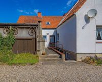 Außenzugang zur Terrasse und zum Keller